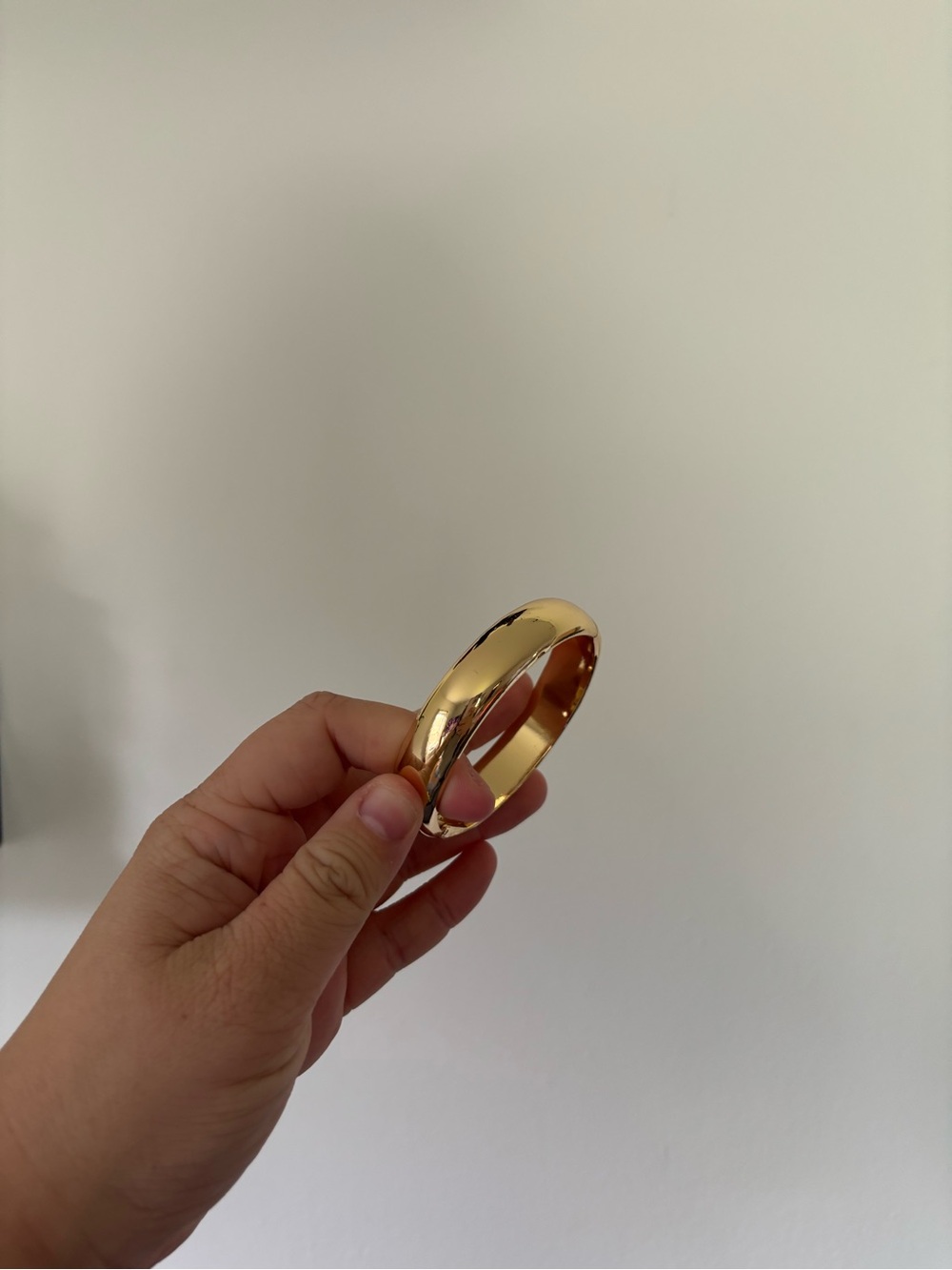 Chunky Gold Tone Hinged Bangle Bracelet